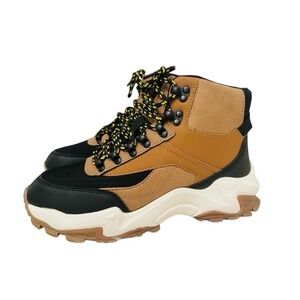 NEW Comfort Memory Foam Tan & Black Winter Boots Lug Sole Ankle Boots Size 7